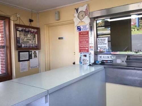 Economy Inn St. James Екстер'єр фото