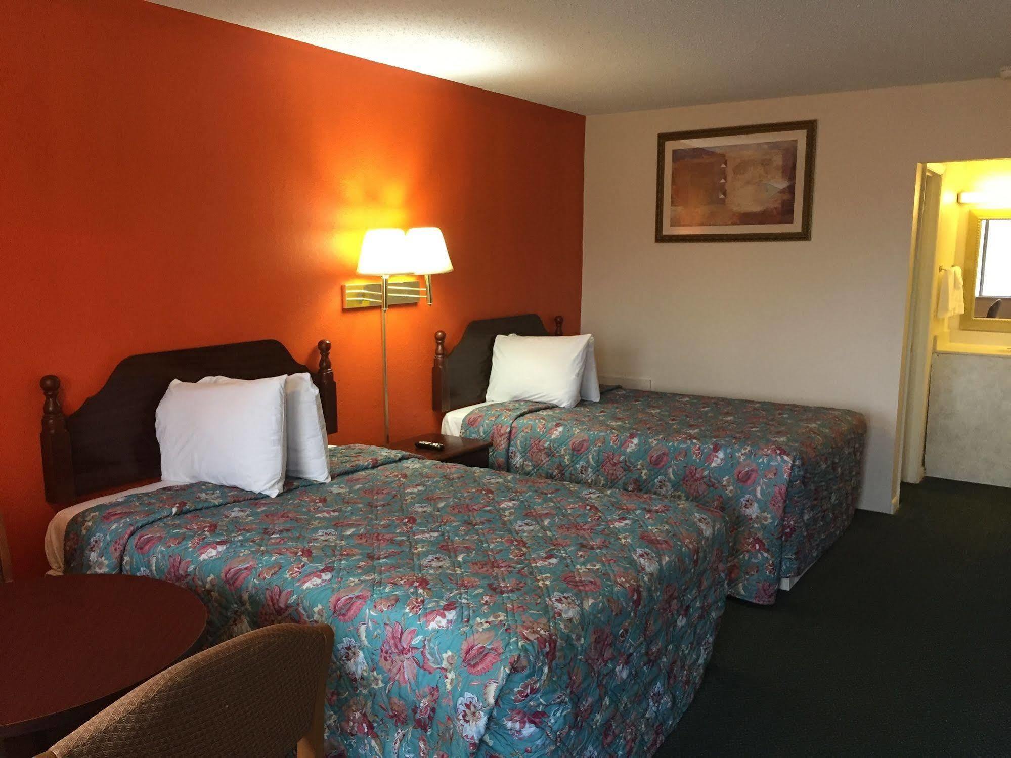 Economy Inn St. James Екстер'єр фото